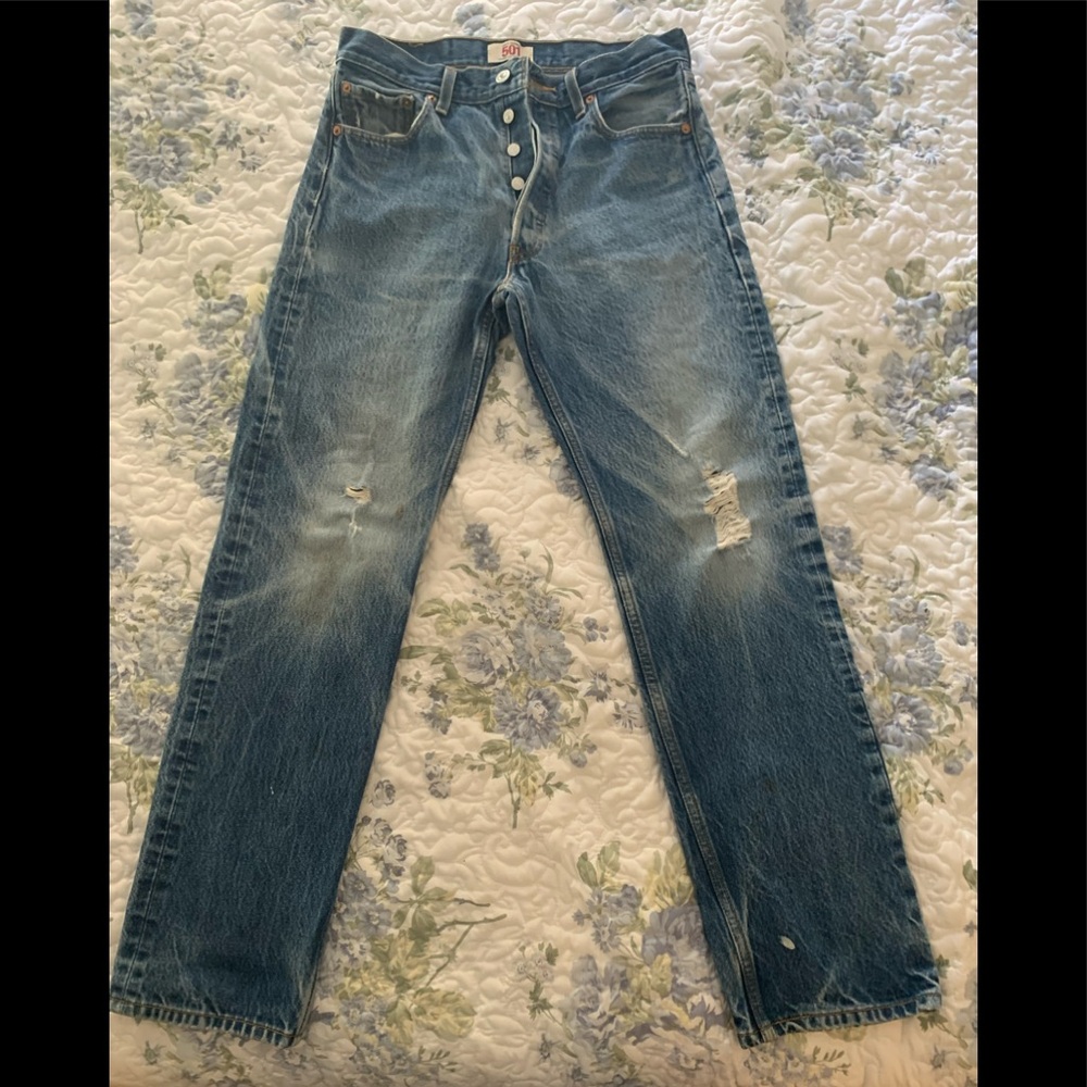 LEVIS 501 button fly. 31x34
